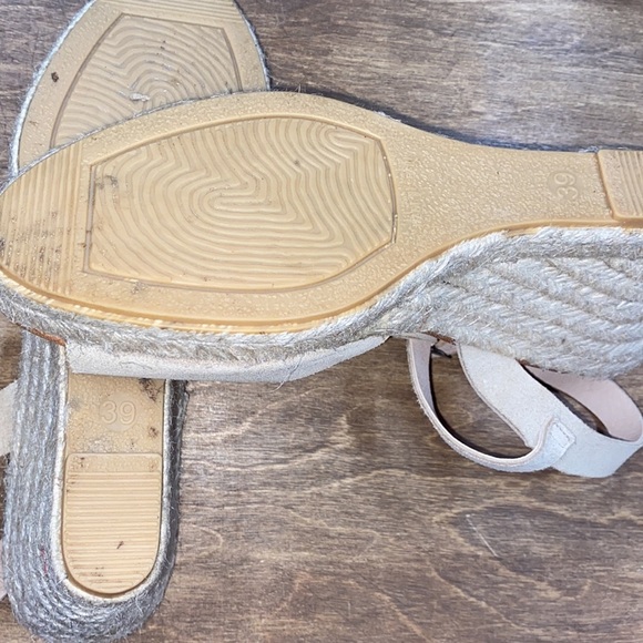 Visanze Collection size 39/US 6 1/2 tan leather wedges - Picture 5 of 6